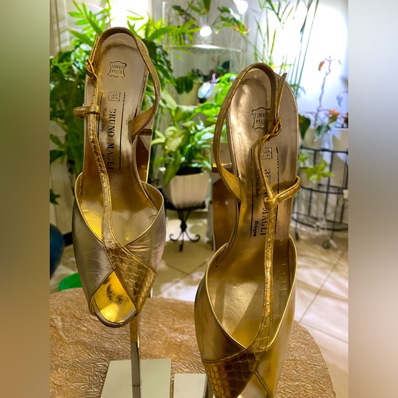 BRUNO MAGLI OPEN TOE HEELS - Picture 2 of 7